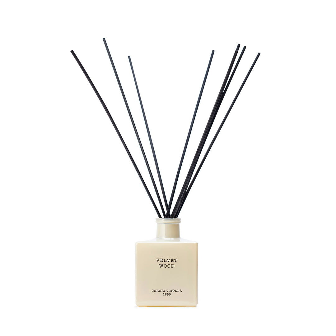 Diffuseur de roseaux en bois de velours avec bois de santal, cèdre et bergamote