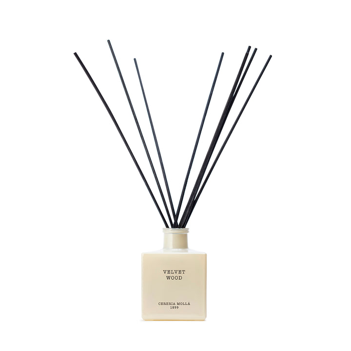 Diffuseur de roseaux en bois de velours avec bois de santal, cèdre et bergamote