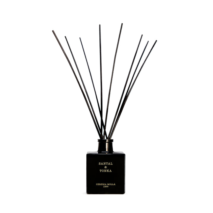 Diffuseur de qualité supérieure Santal et Tonka avec des notes de cèdre, de fève tonka et de cardamome