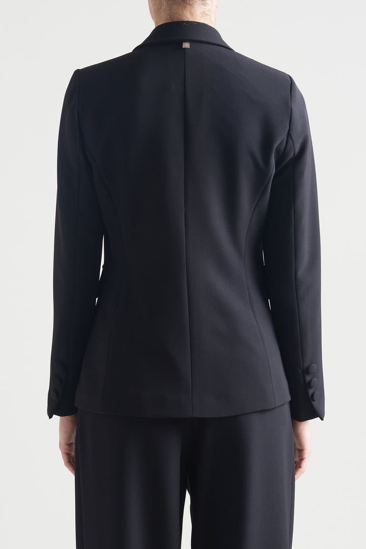 Jacke „Genf 2027“.