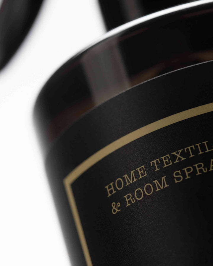 Spray Per Tessuti All’Ambra E Legno Di Sandalo
