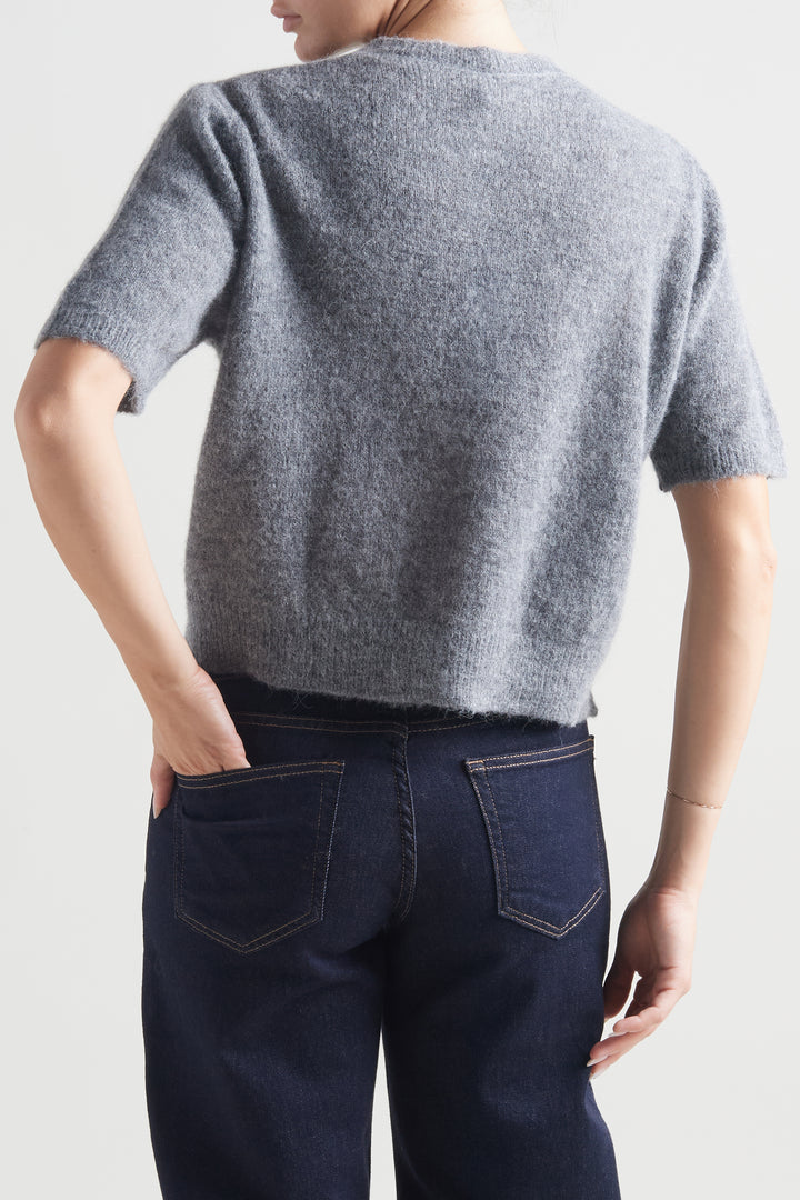 Cardigan-Kuss