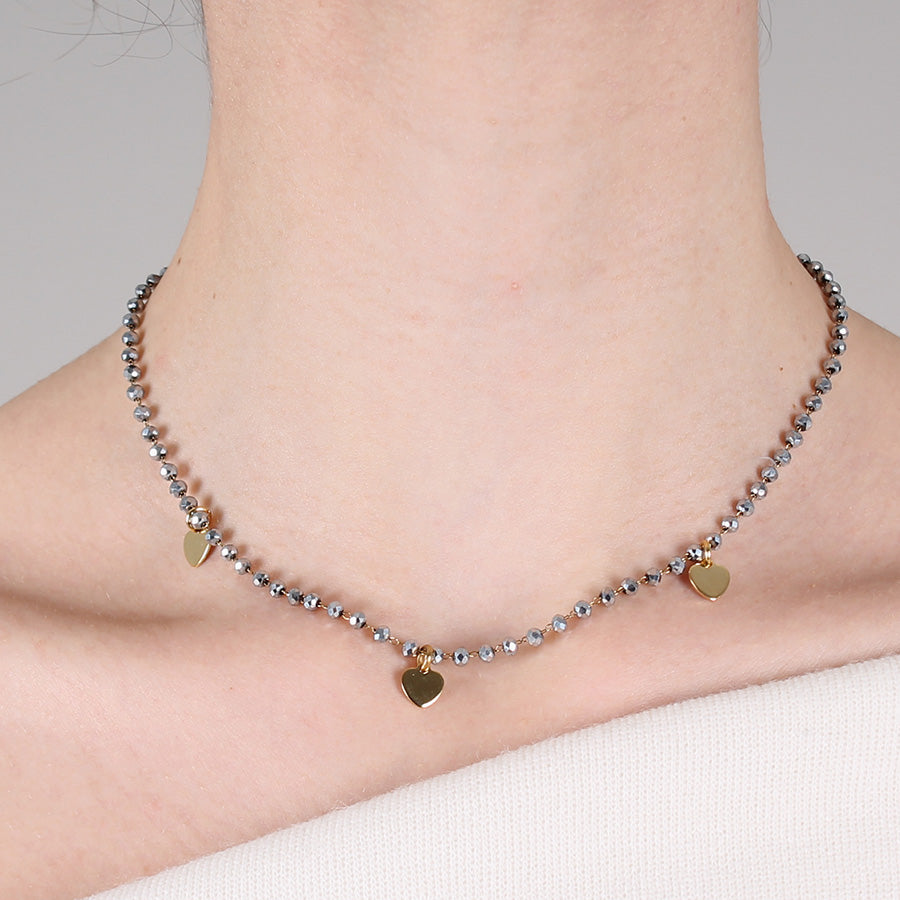 Collier ras du cou à cœurs