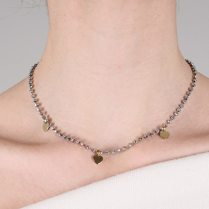 Collier ras du cou à cœurs