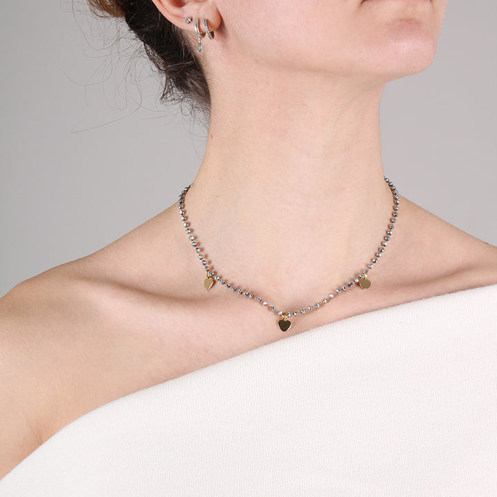 Collier ras du cou à cœurs