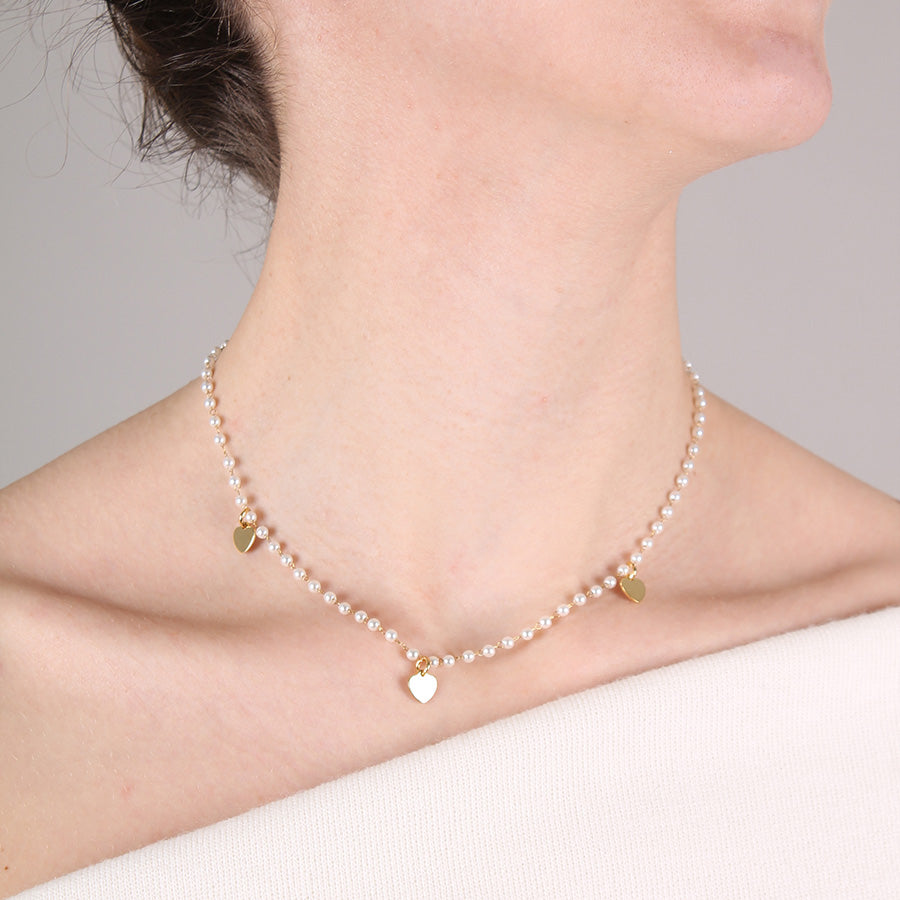 Collier ras du cou à cœurs