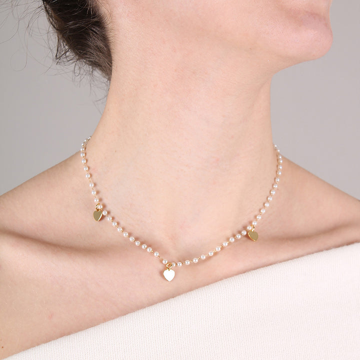 Collier ras du cou à cœurs