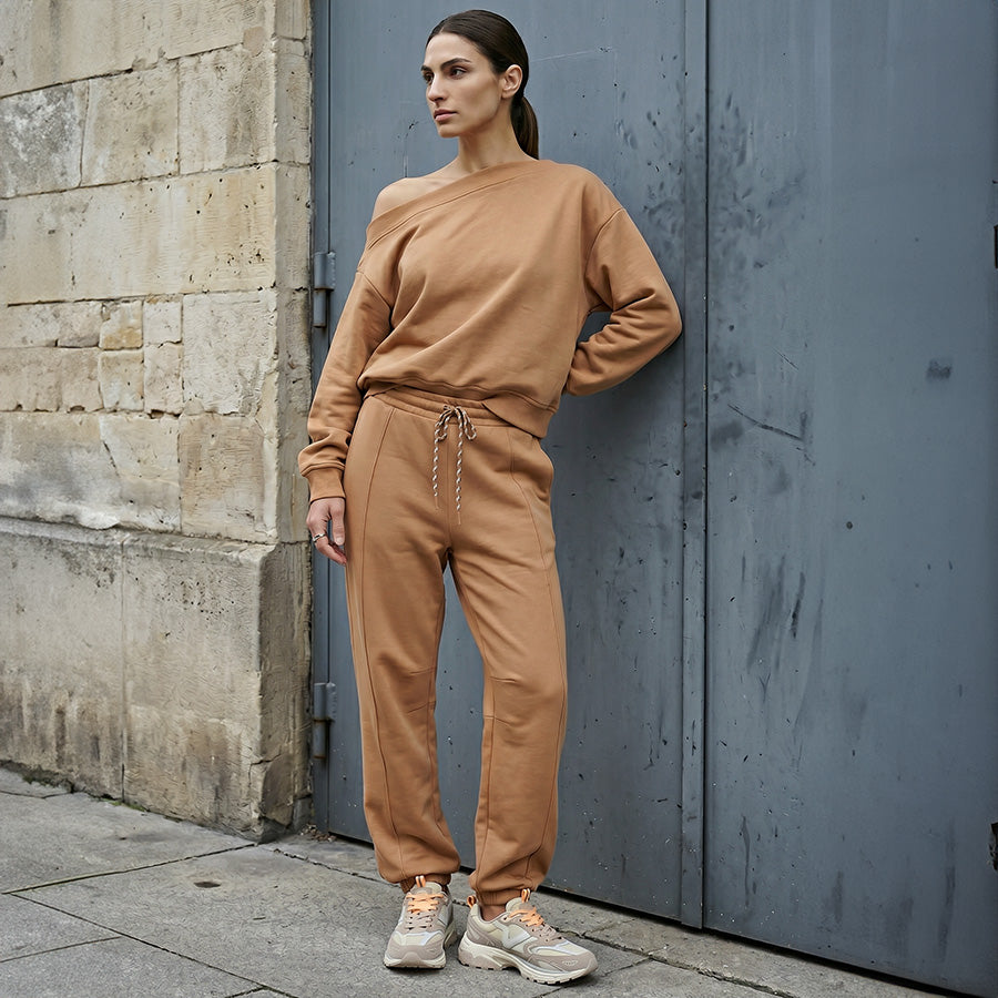 OUTFIT FELPA JET