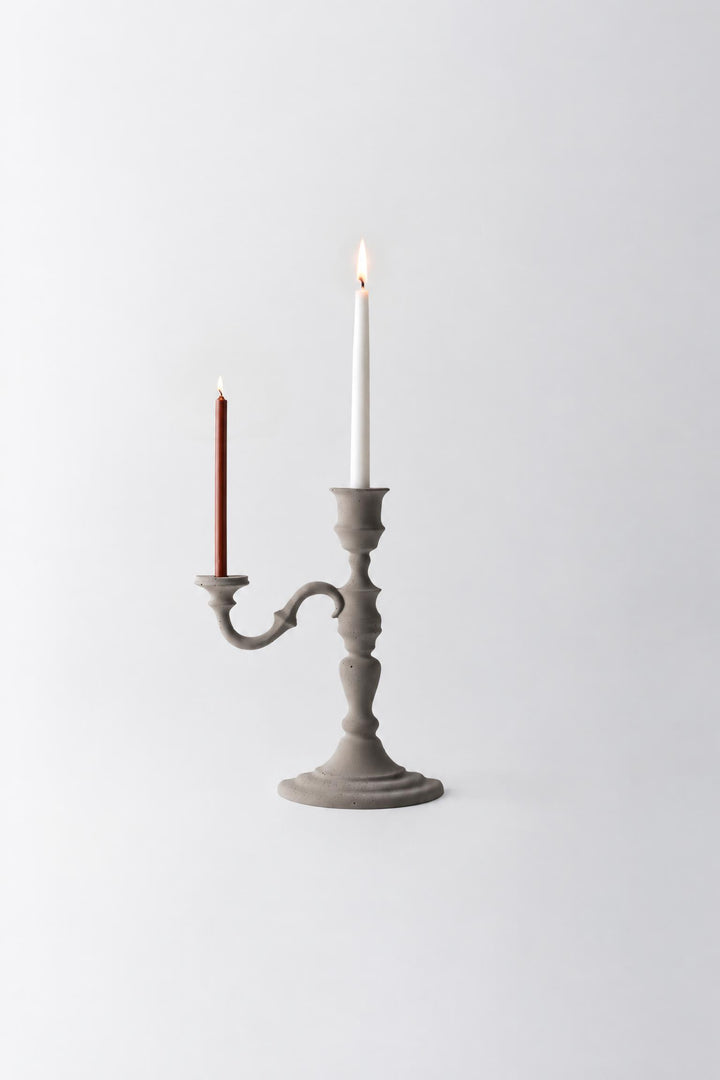 Candelabro Magic Objects in cemento Tortora