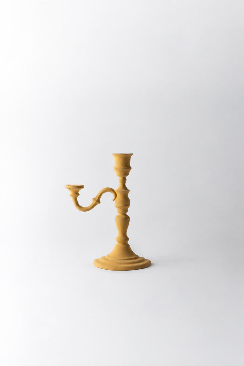 Candelabro Magic Objects in cemento