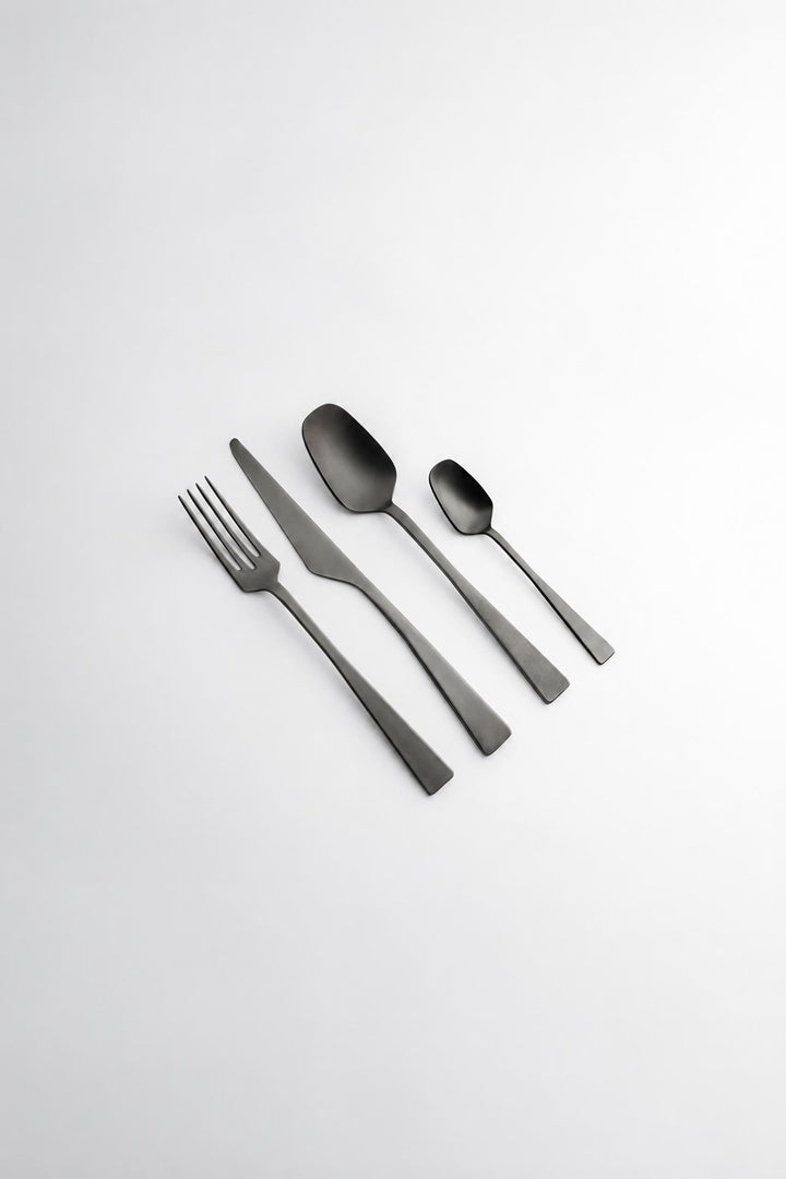 Set di posate 4 pezzi Zest in acciaio nella finitura ice black